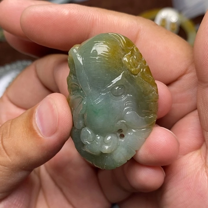 定制翡翠未镶嵌毛货需要抛光，请慎拍