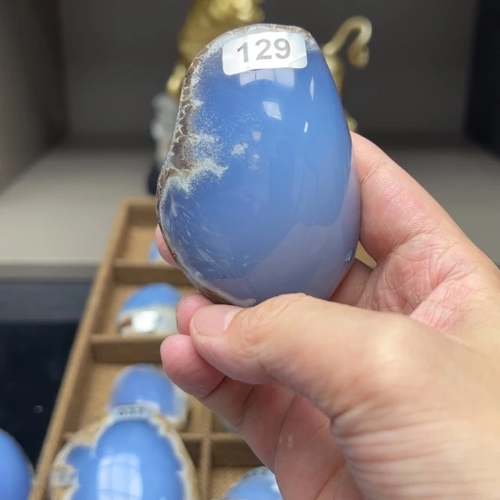 周***周未镶嵌玛瑙/玉髓珠宝奇石