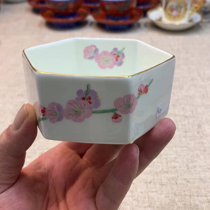 金瓷阁家的美丽瓷器