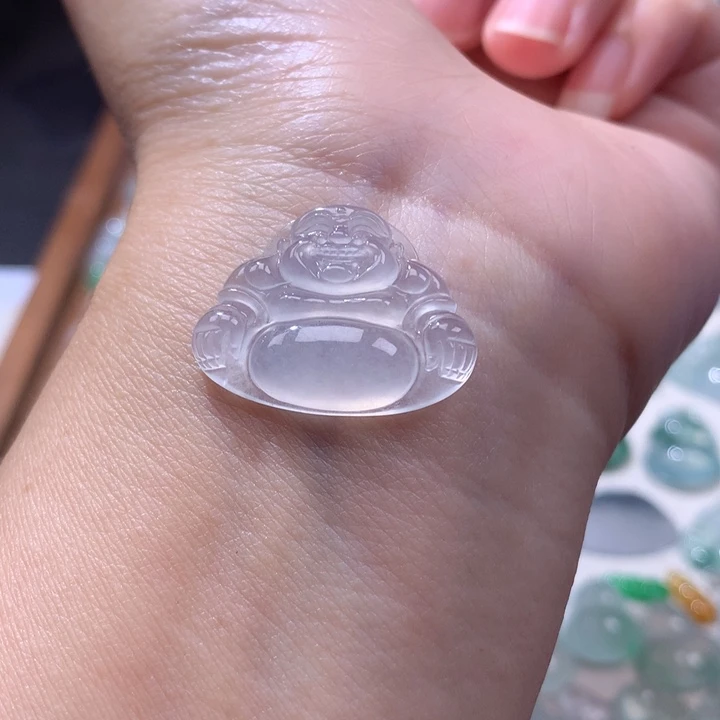 颈饰未镶嵌翡翠冰种佛公