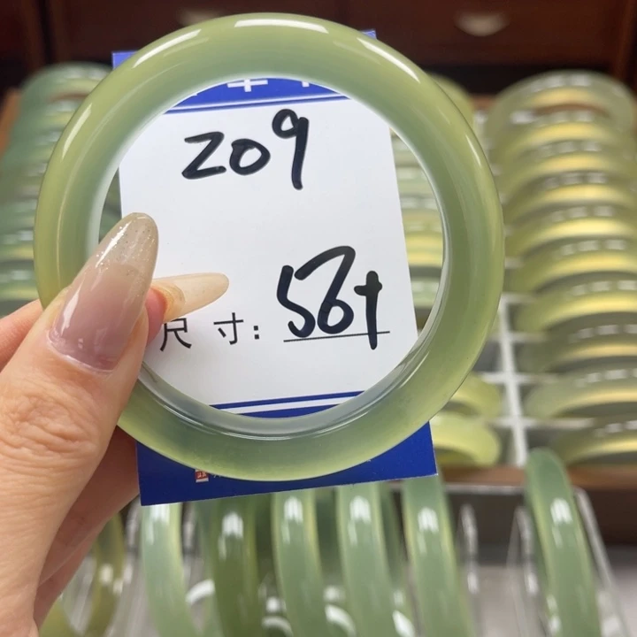 0***.岫玉未镶嵌手镯手镯