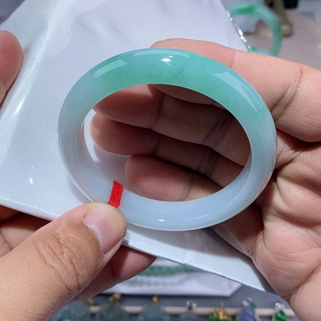 【闪购商品】未镶嵌手镯和田玉