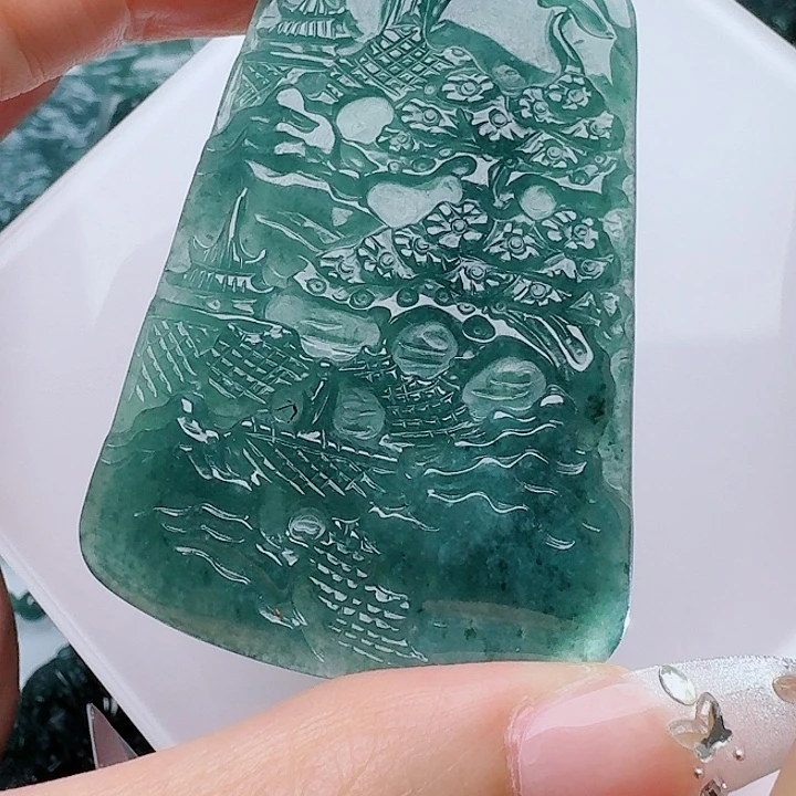 翡翠未镶嵌颈饰1111