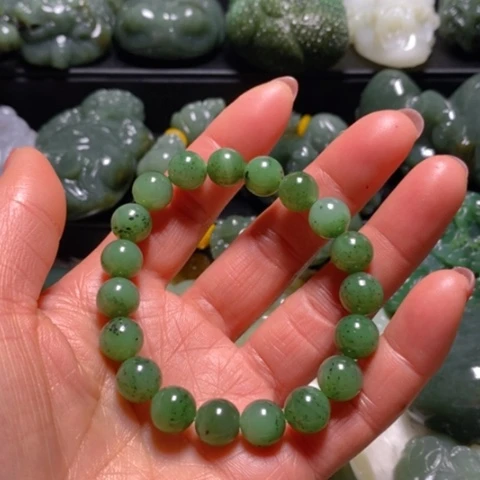 颈饰未镶嵌和田玉（糖玉）