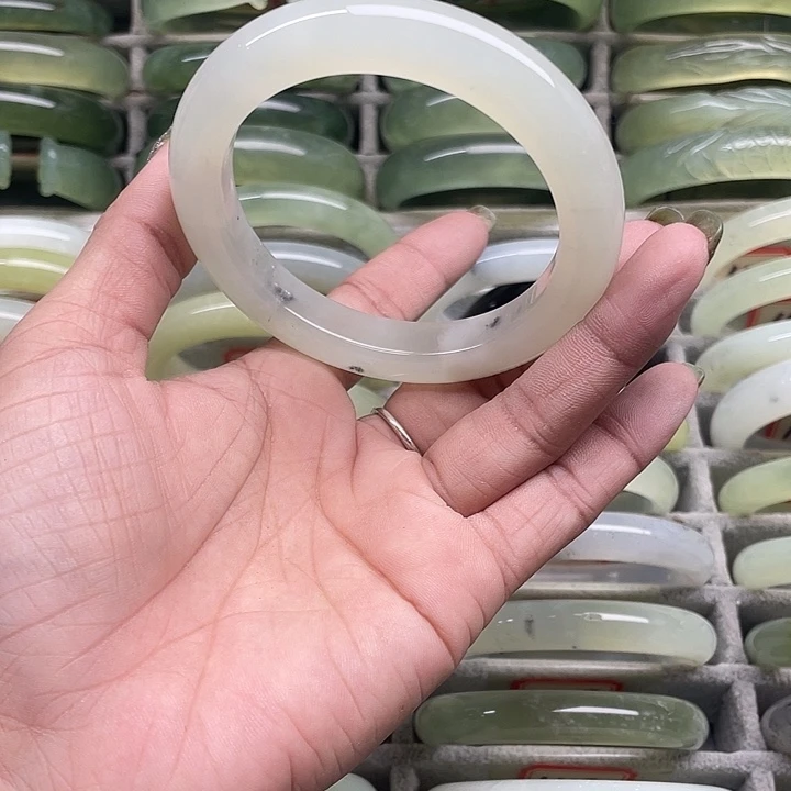 蛇纹石玉未镶嵌手镯141