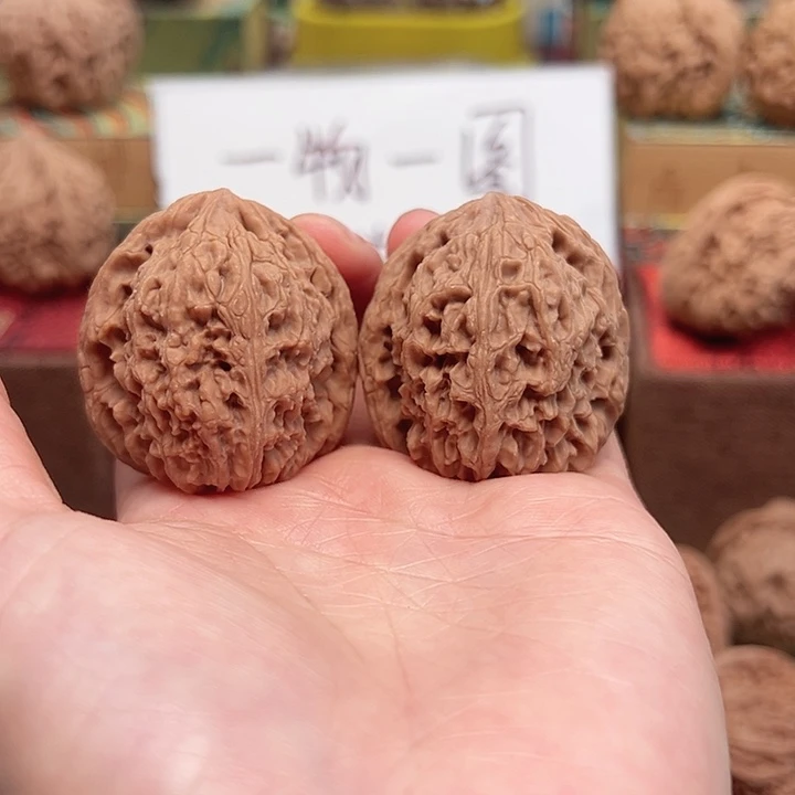 文玩核桃吊坠南疆石文玩核桃手把件