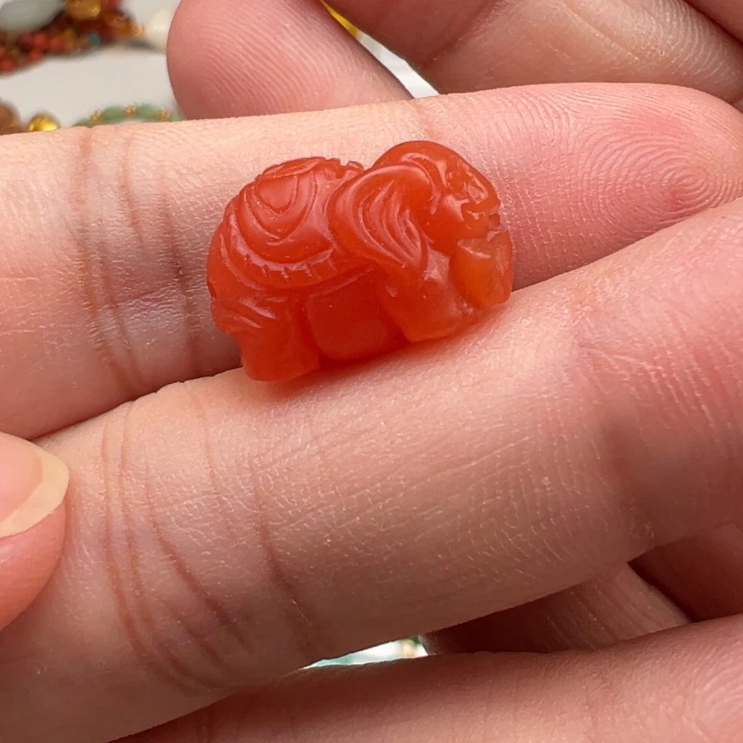 颈饰未镶嵌南红玛瑙