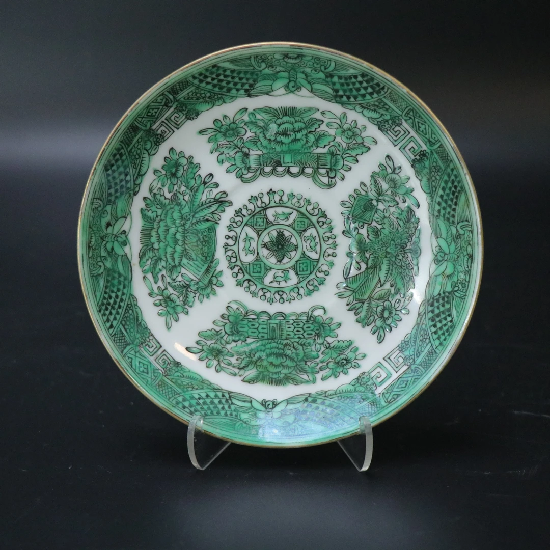 Lot.25120483民国广绿彩花卉纹盘 直径：约13.8cm