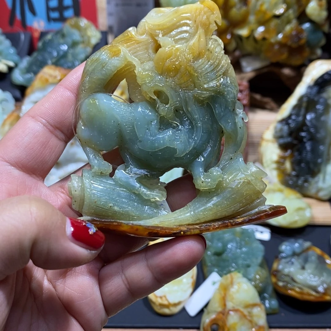 蛇纹石玉颈饰未镶嵌乐***兜