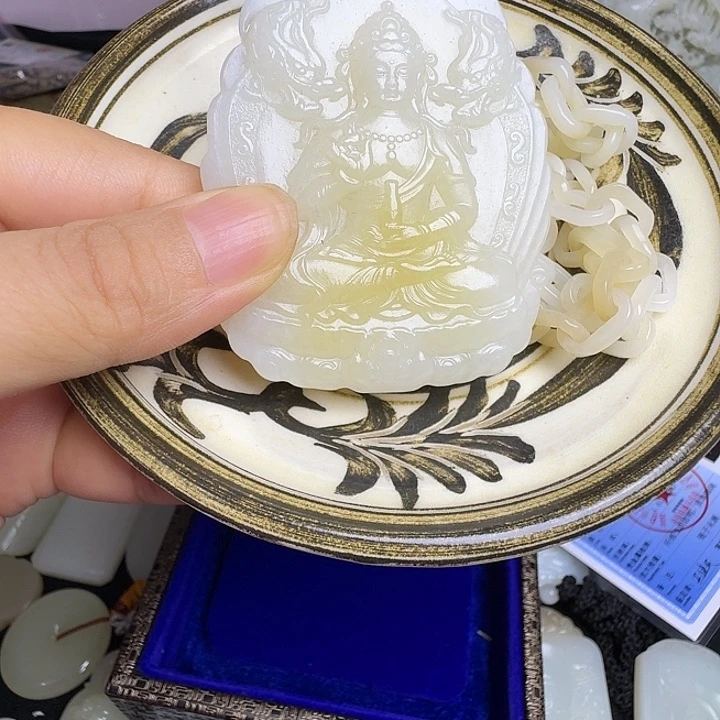 彭***冑瓷片新号开播挂件一个