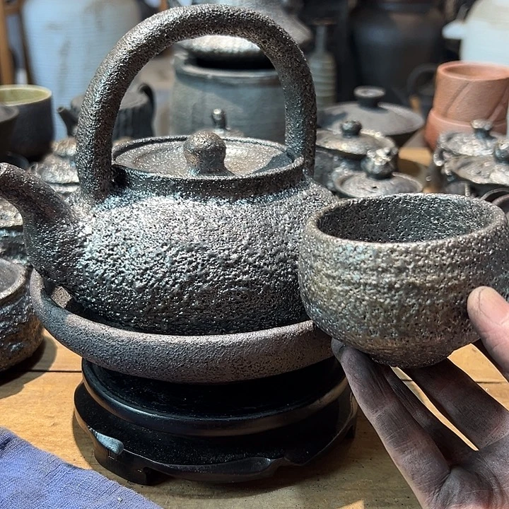 茜***茜白膳泥和独连碳荥经黑砂提梁壶一把