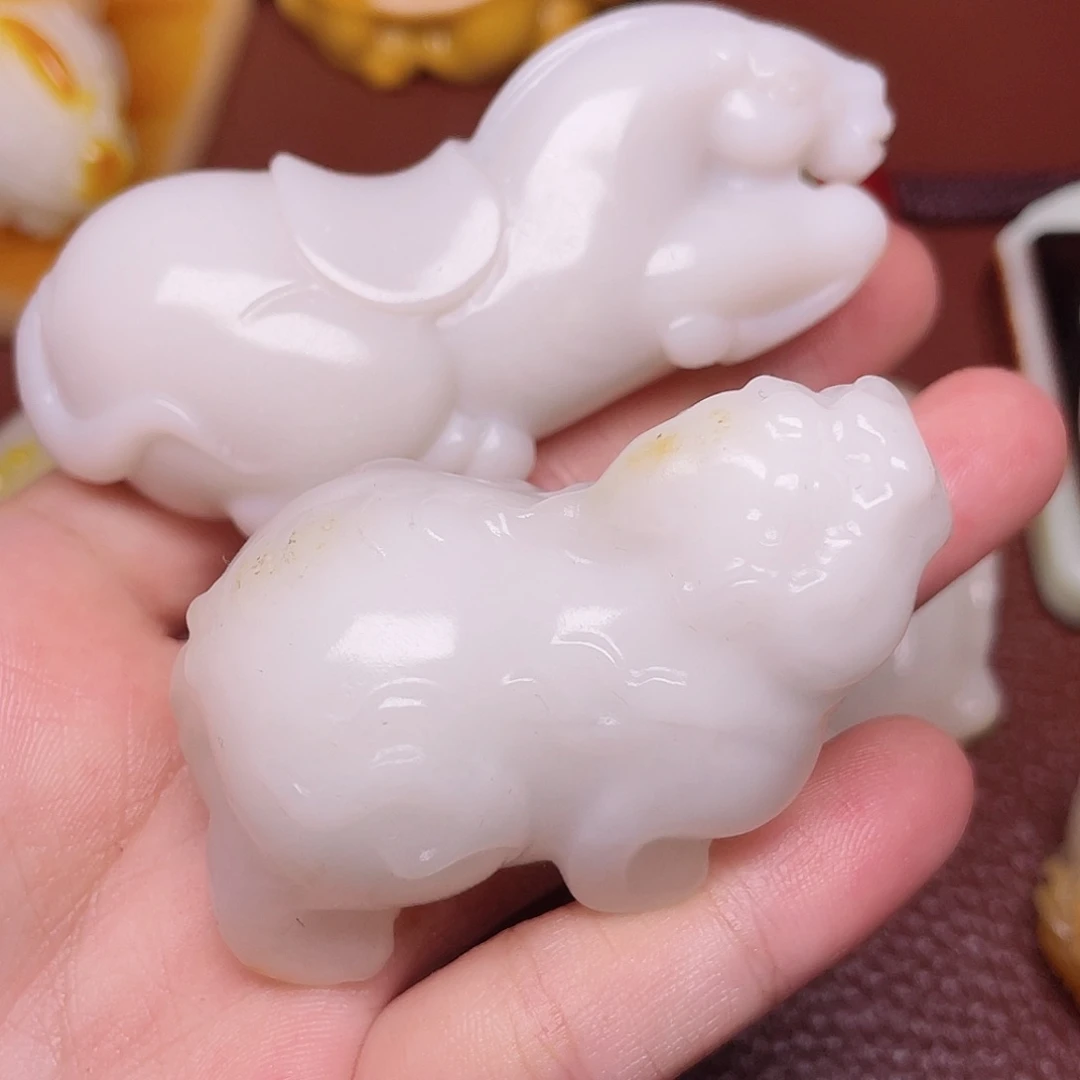 和田玉颈饰未镶嵌香****裟