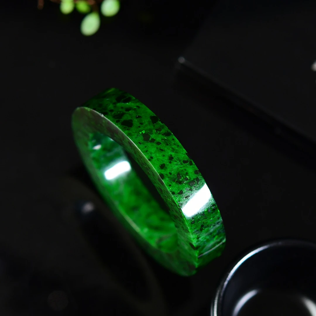 天然A货翡翠满辣绿花青轮胎版手镯