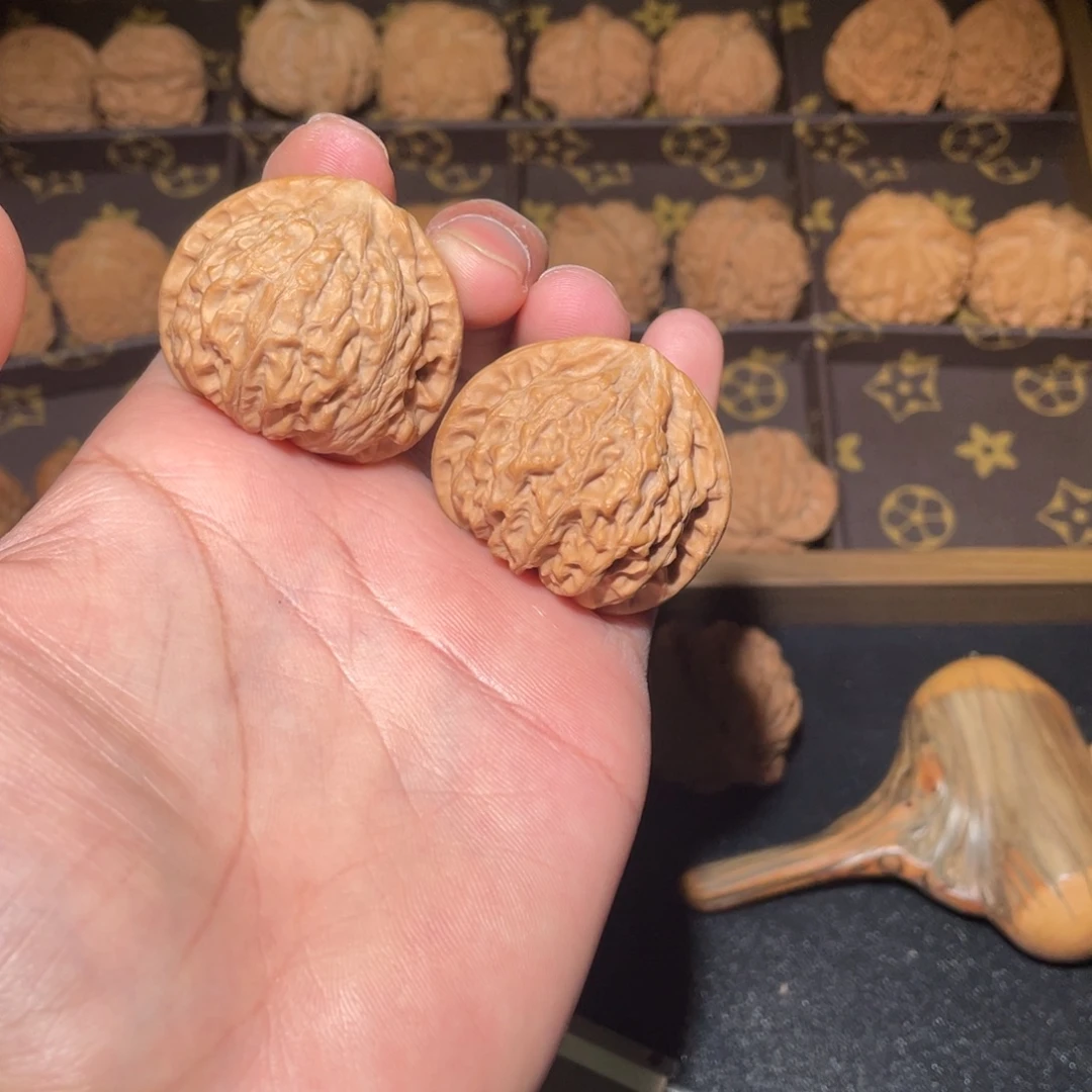 吊坠桃核金牛编号21