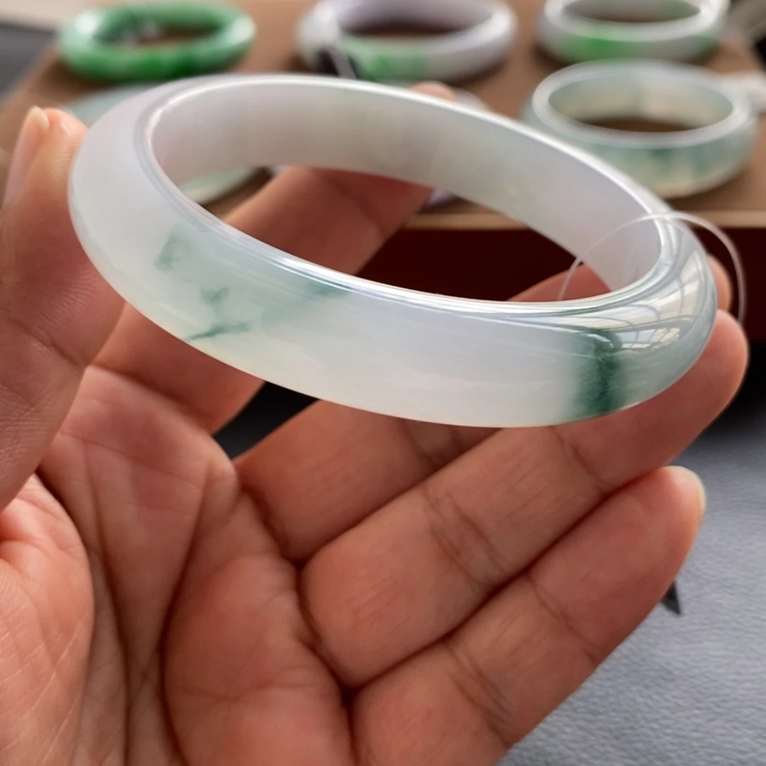 翡翠未镶嵌手镯天然翡翠手镯