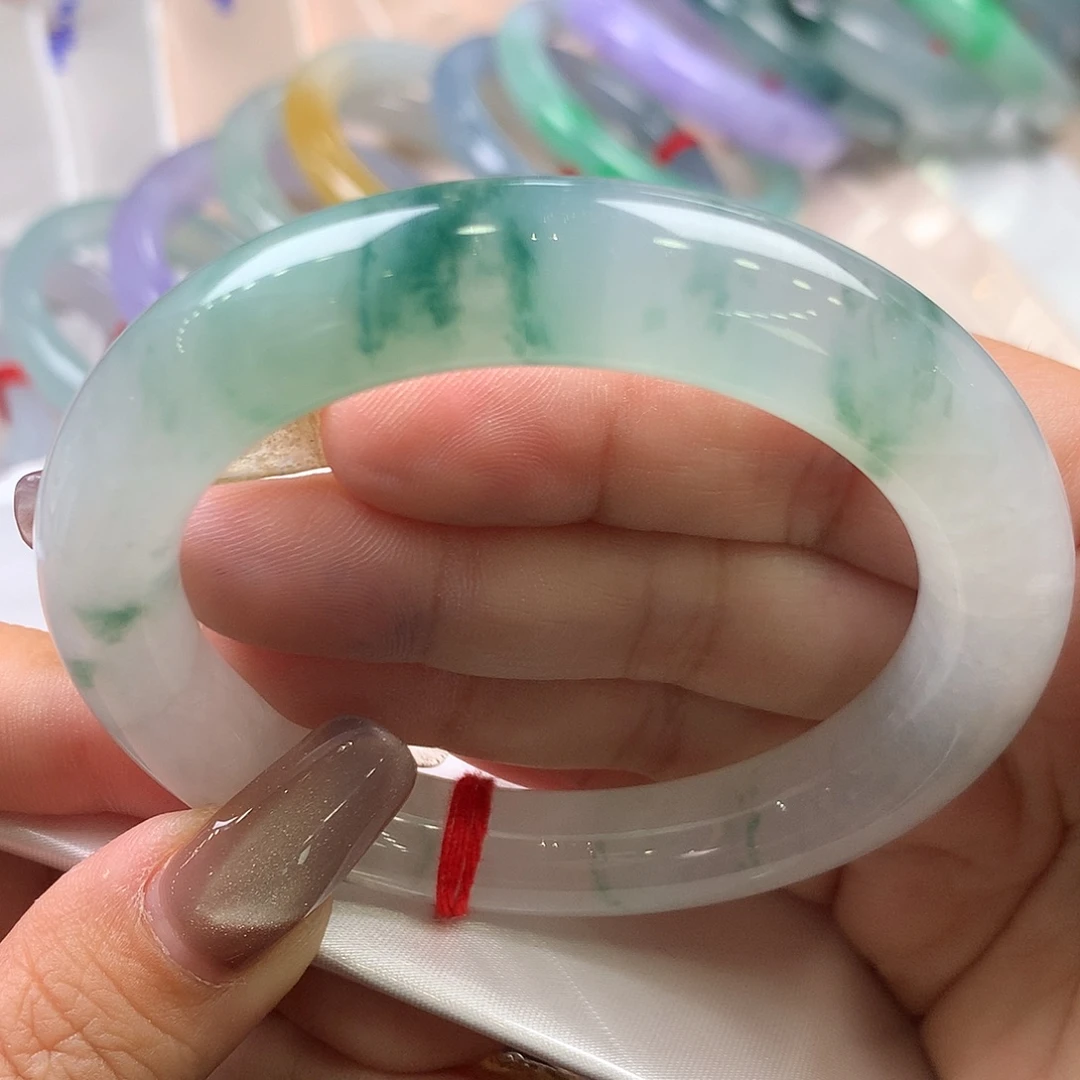 翡翠未镶嵌手镯53.8圆条