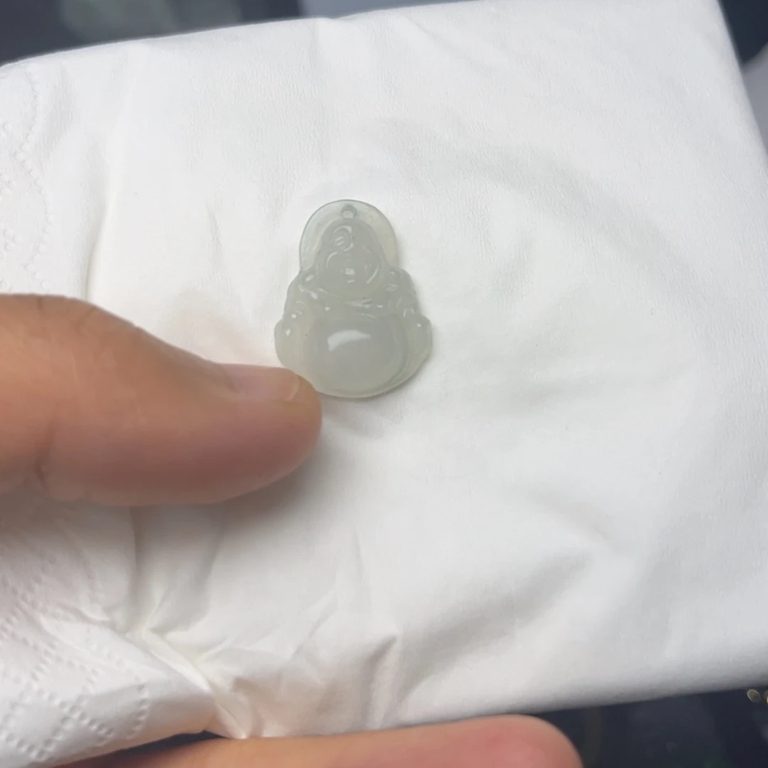 翡翠未镶嵌颈饰佛