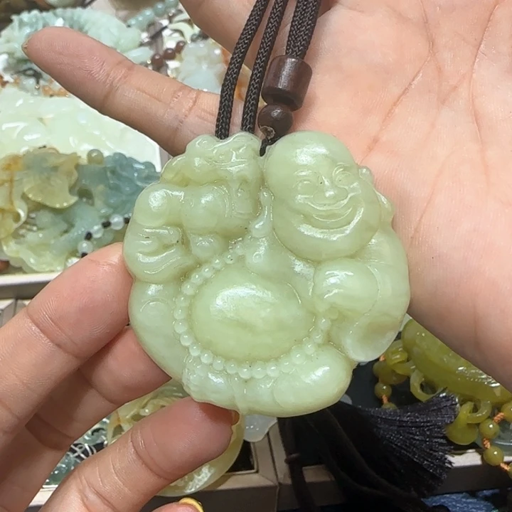 蛇纹石玉未镶嵌吊坠