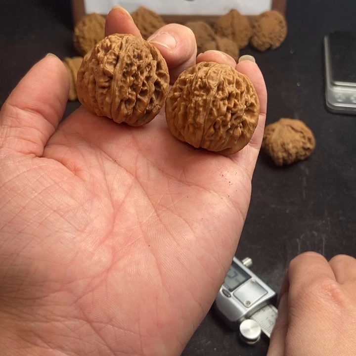 文玩核桃吊坠四座楼