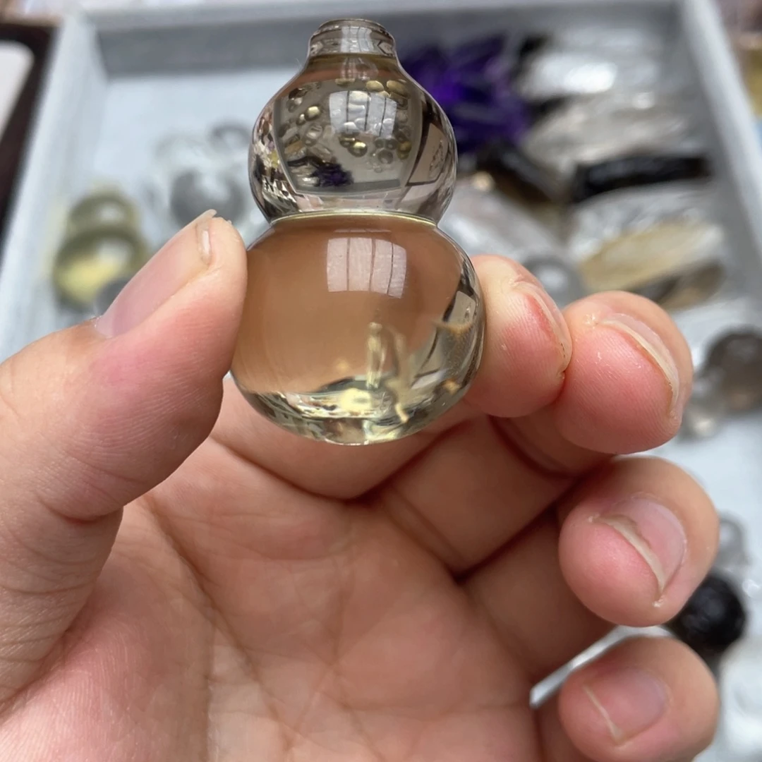 水晶吊坠(不含链)未镶嵌影**?