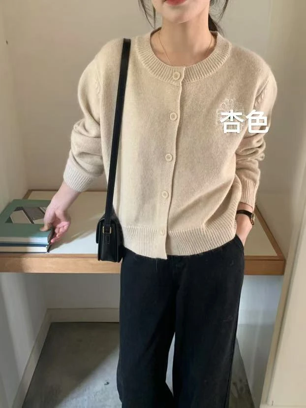 韩系小雏菊刺绣毛衣开衫2360