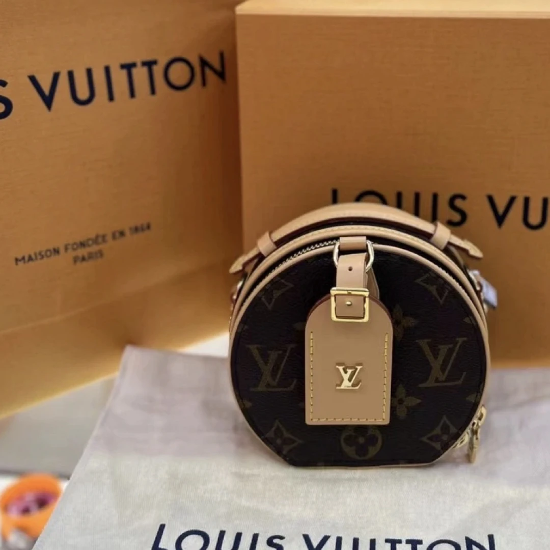 95新 LouisVuitton/路易威登 老花mini圆饼单肩包