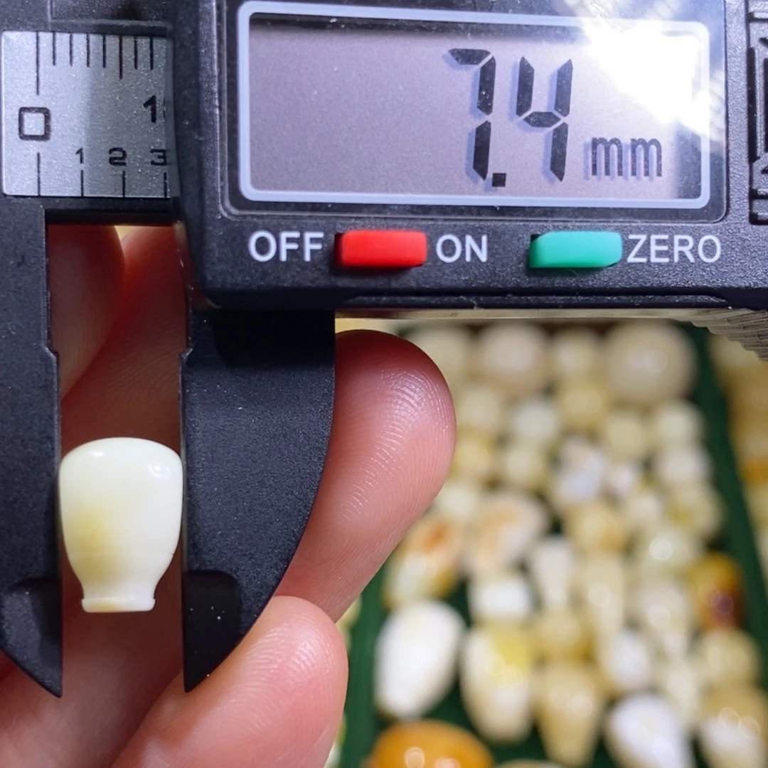 蜜蜡未镶嵌裸石配饰