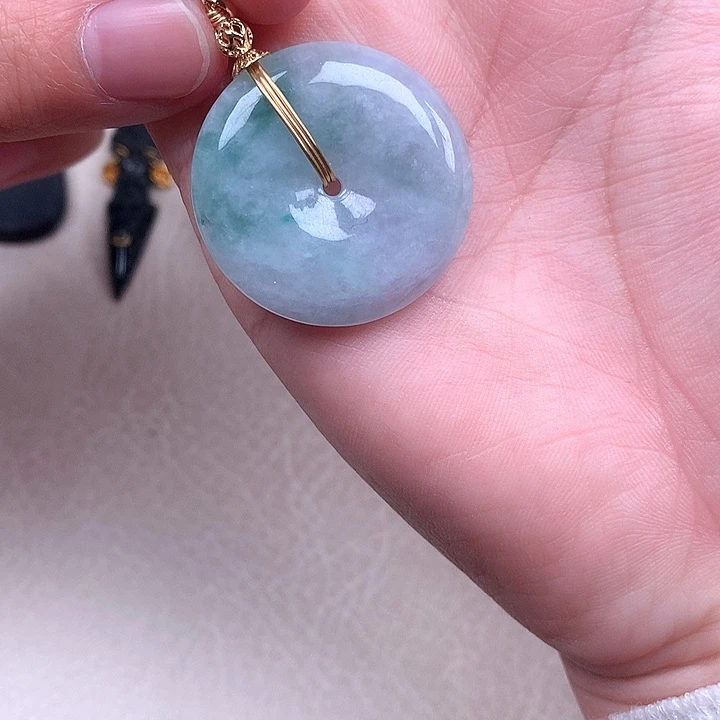 翡翠颈饰未镶嵌翡翠888