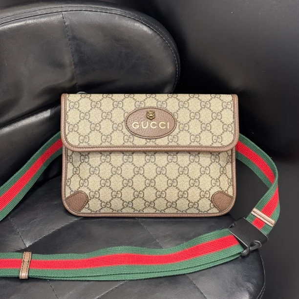 95新 GUCCI/古驰 老花帆布虎头胸包/二奢