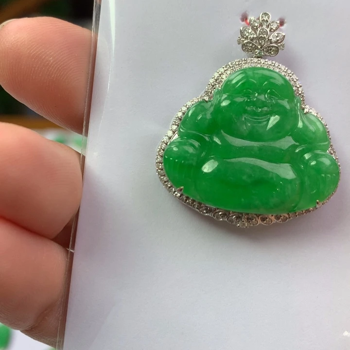 翡翠18K金镶嵌颈饰翡翠吊坠
