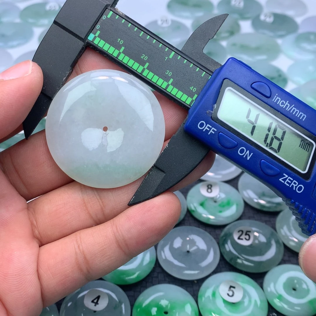 翡翠颈饰未镶嵌缅甸天然A货翡翠