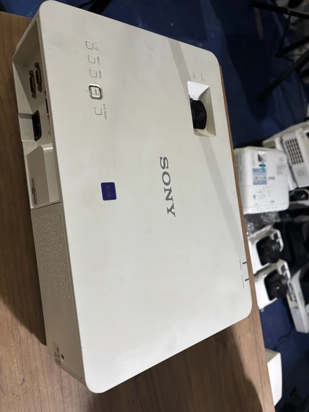 9新 Sony/索尼 二手 Sony 新款 ex4系列投影仪 运费自理