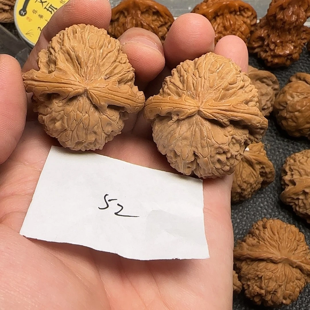 没***病吊坠文玩核桃52白狮子43尺