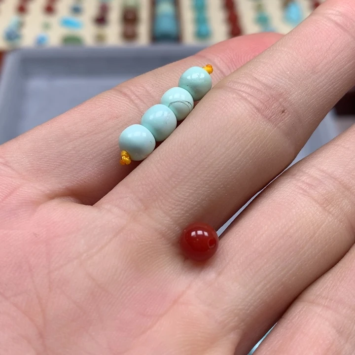 南红玛瑙配饰未镶嵌