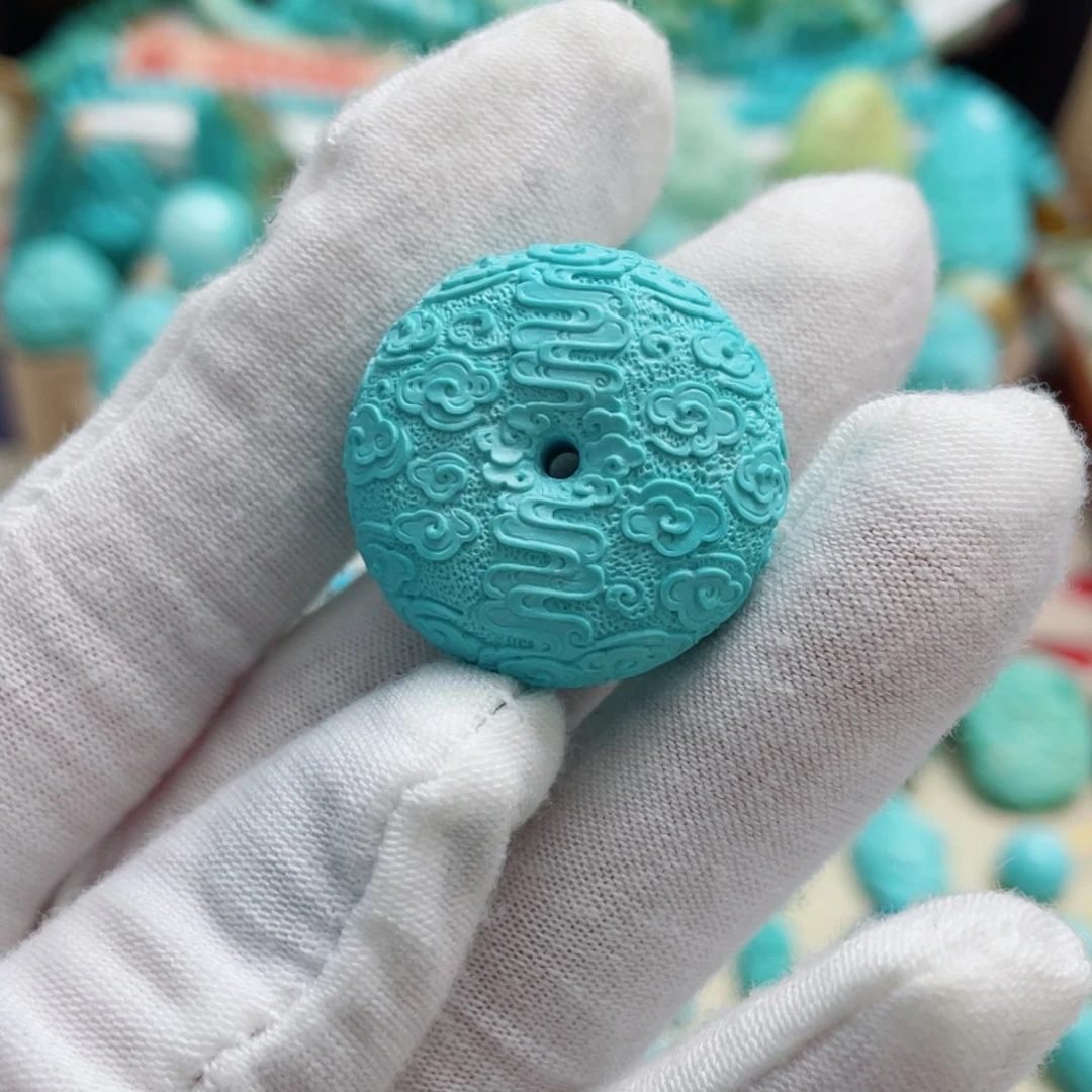 绿松石未镶嵌珠宝奇石