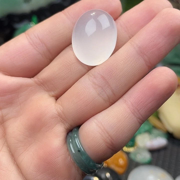 石英质玉未镶嵌吊坠