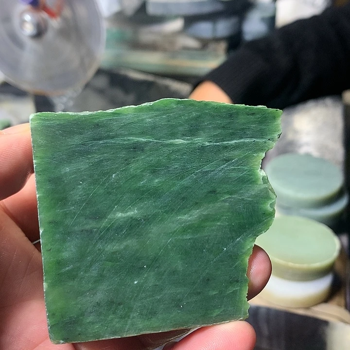 颈饰未镶嵌和田玉(糖玉)