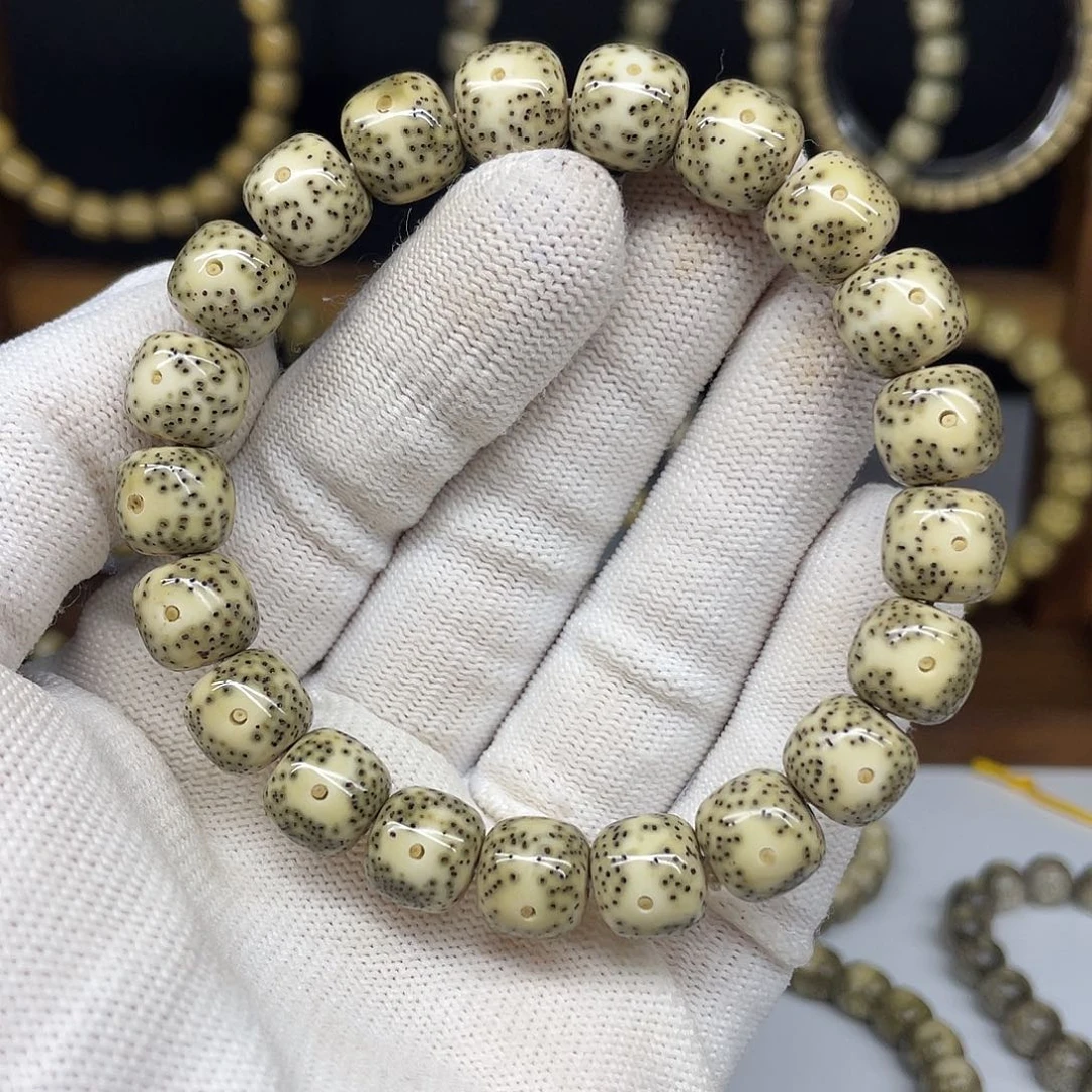 星月菩提手串11-10，大眼睛