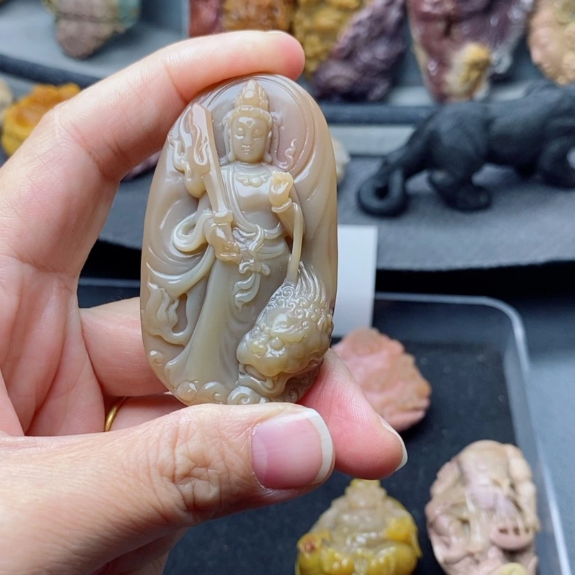 【闪购商品】定制石英质玉吊坠未镶嵌