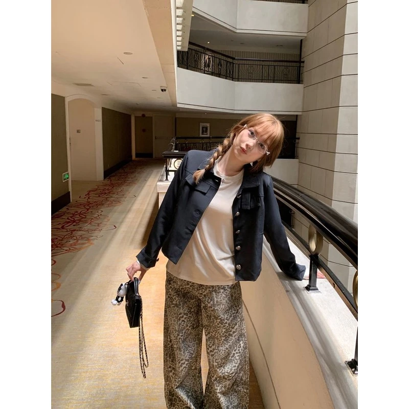 复古ins气质短款翻领外套女2025秋季新款高级感修身外穿夹克上衣