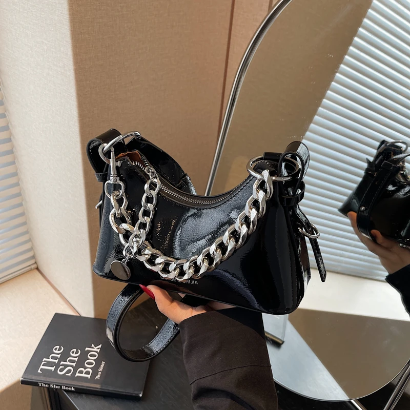 小众链条轻奢2025新款单肩斜挎包夏季高级感洋气女士包包