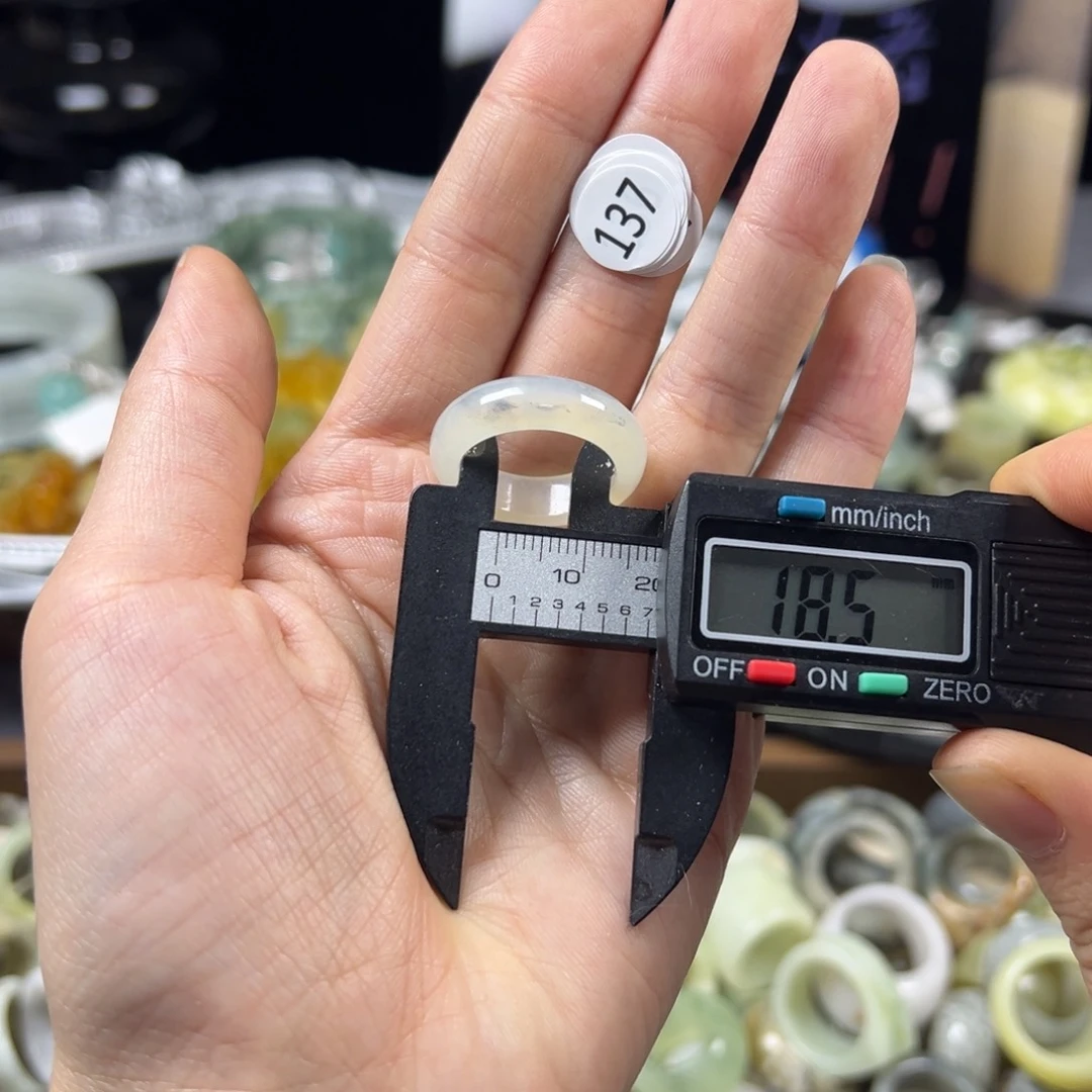 蛇纹石玉未镶嵌戒指