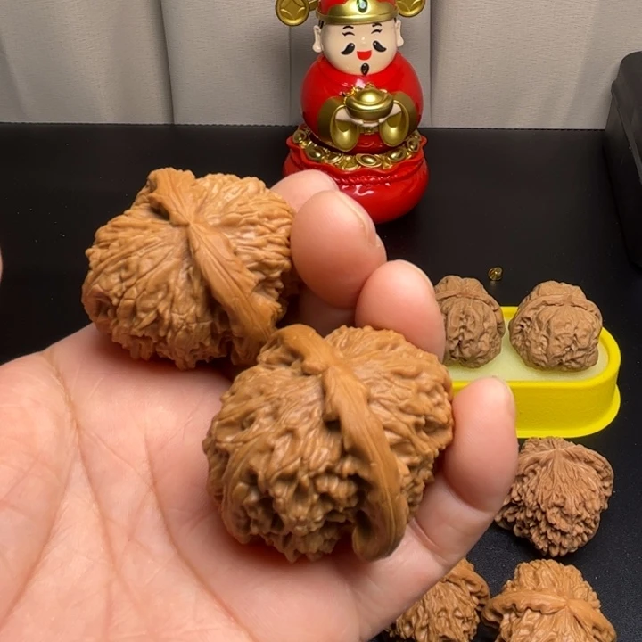 桃核吊坠白狮子41