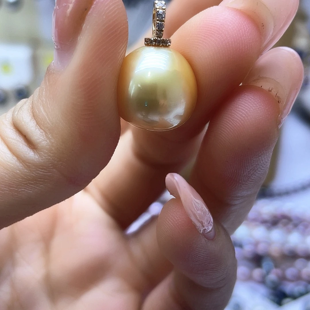 海水珍珠颈饰18K金镶嵌