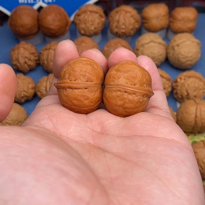 文玩核桃把件…………