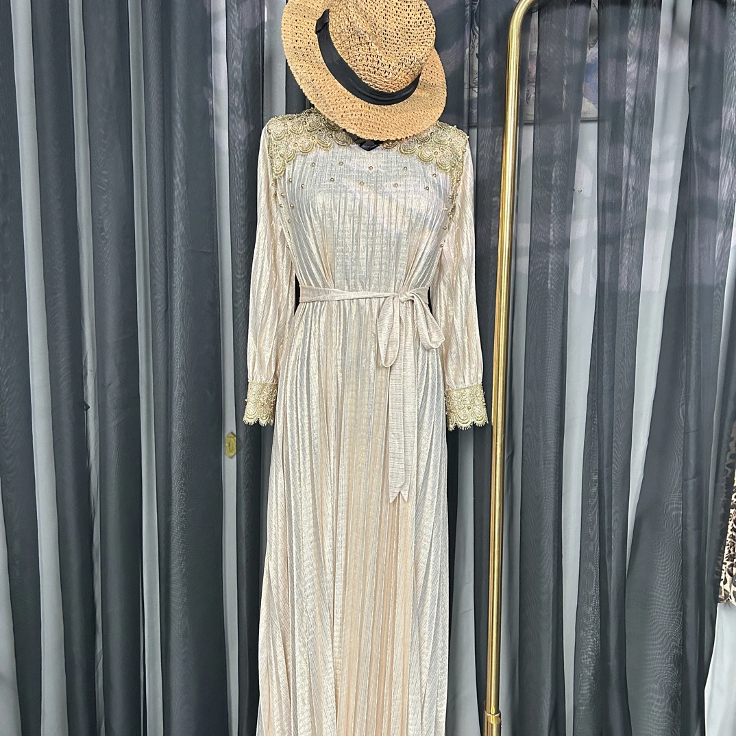 欧式宽松腰V领时尚褶皱大摆气质显瘦连衣裙