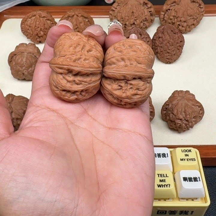 文玩核桃吊坠全品元宝40