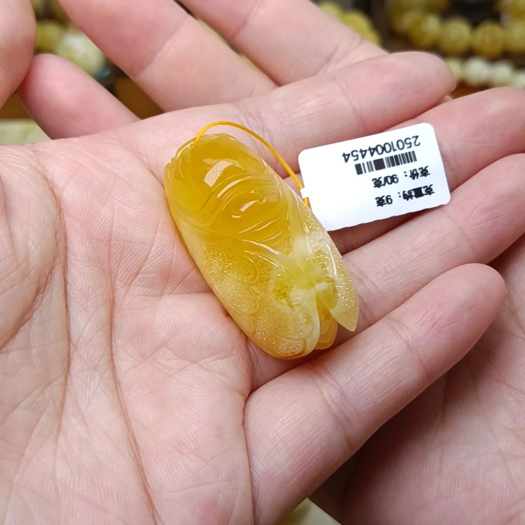 蜜蜡裸石未镶嵌一鸣惊人