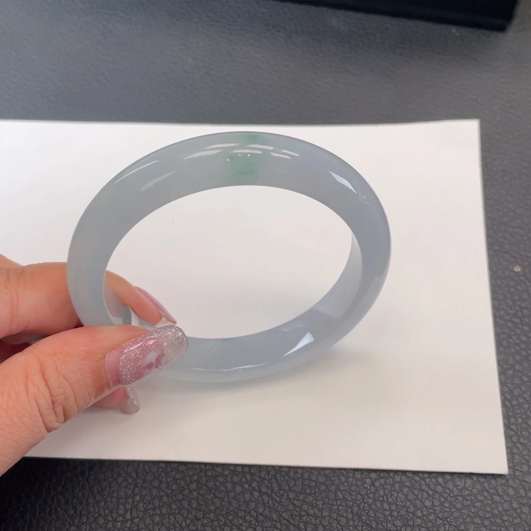 翡翠手镯未镶嵌55.6