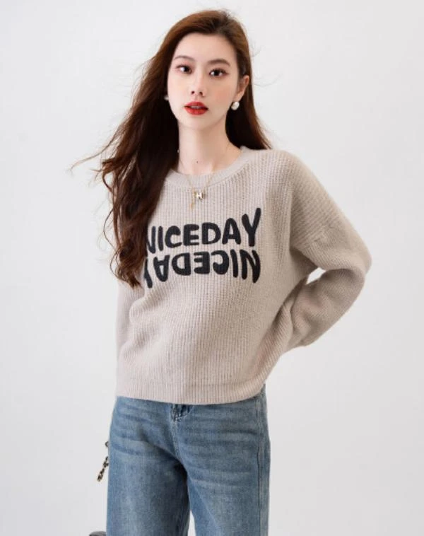 A071针织衫字母圆领